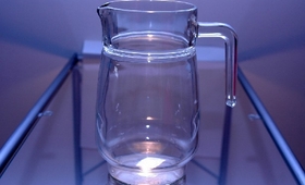 Üveg kancsó