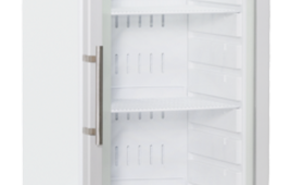 Üvegajtós italhűtő, 400 literes